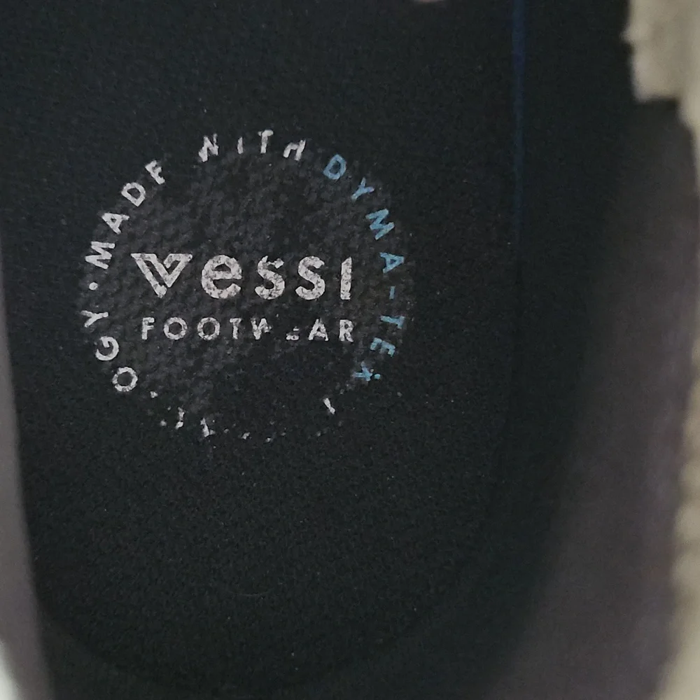 Vessi Cityscape Moss Green Sneakers Walking Shoes Waterproof Size 11‎